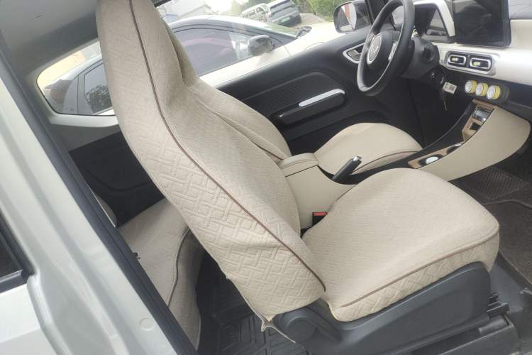 Used Wuling Hongguang MINIEV 2024 3rd Generation 215km Youth Edition Right Front Seat