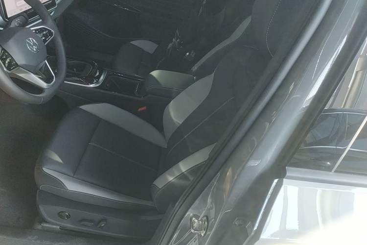 Used Volkswagen ID.4 CROZZ 2026 Model Pure Enjoyment Edition PURE
