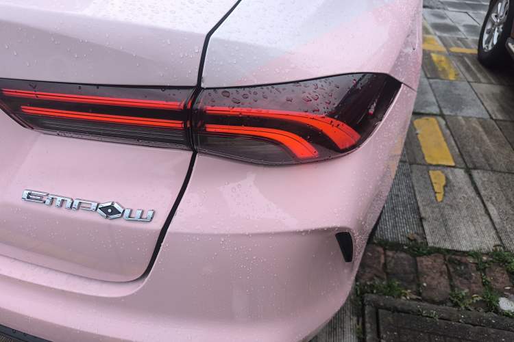 Used GAC Trumpchi EMPOW 2021 270T DCT J15 Version Right Rear Taillight