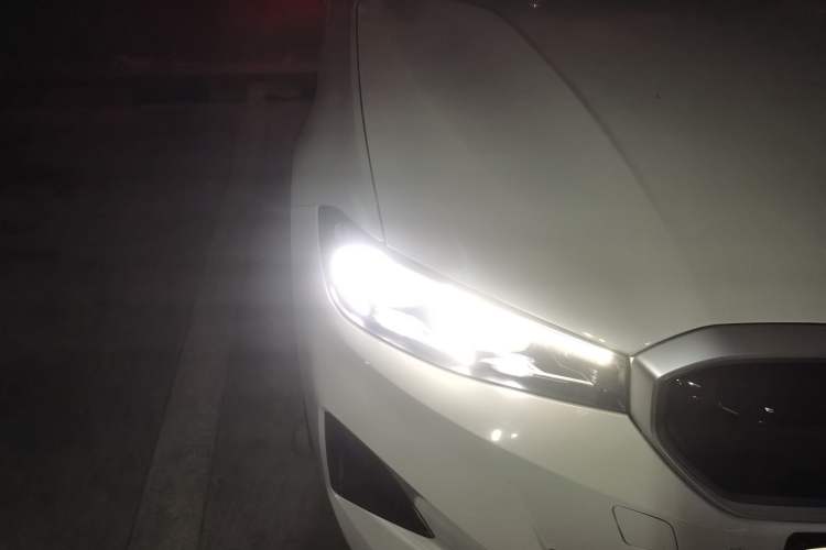 Used BMW i3 2022 eDrive 35 L Right Front Headlight