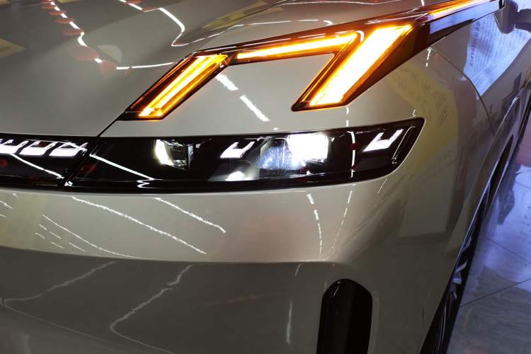 Used Lynk & Co 08 EM-P 2025 245km Ultra-Long Range Halo Left Front Headlight