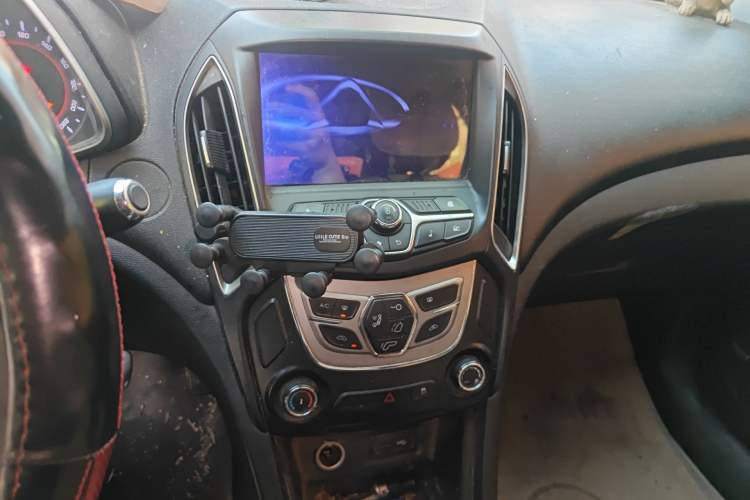 Used Chery Arrizo 5 2017 SPORT 1.5T Manual Luxury Edition Audio And AC Panel