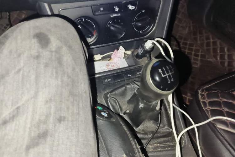 Used Volkswagen Lavida 2015 1.6L Manual Comfort Edition Gear Lever