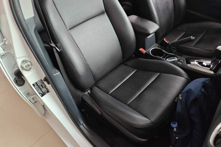 Used Toyota Corolla 2017 Revised Version 1.2T S-CVT GL Right Front Seat