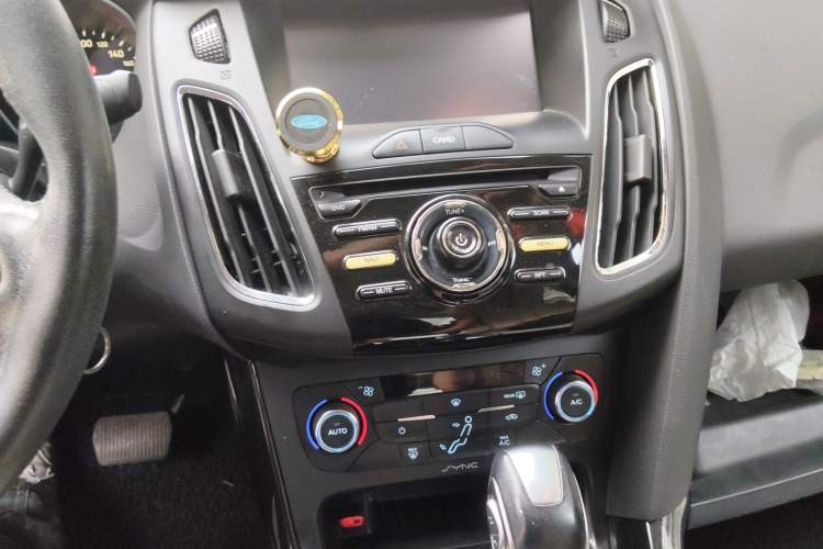 Used Ford Focus 2015 Sedan 1.6L Automatic Trend Model
