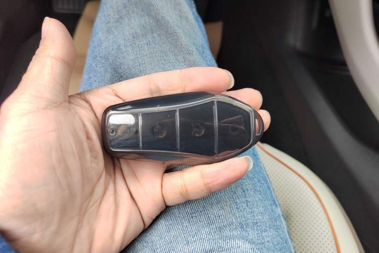 Used BYD Qin PLUS 2024 Honor Edition EV 420KM Leading Model
