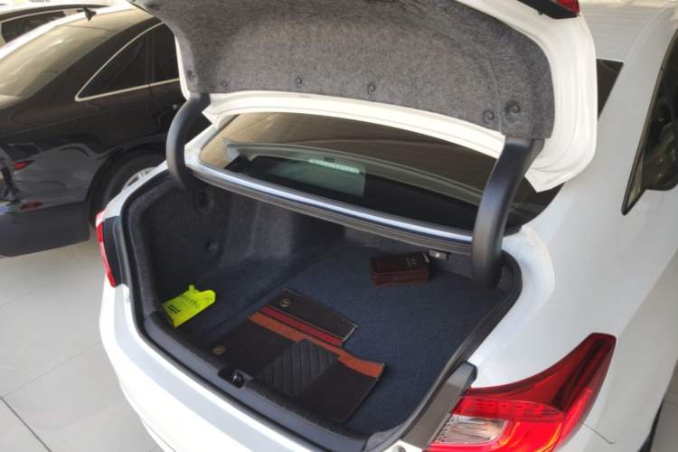 Used Honda Accord 2018 260TURBO Luxury Edition China VI Trunk