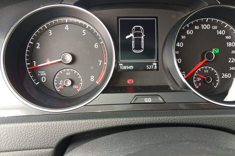 Used Volkswagen Golf 2017 230TSI Automatic Comfort Edition – Celebrating Milestone of One Million Units Odometer Close Up