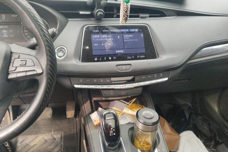 Used Cadillac XT4 2018 28T Two-Wheel Drive Tech Version