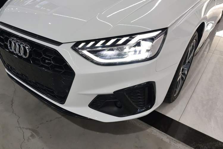 Used Audi A4L 2022 40 TFSI Luxury Dynamic Model
