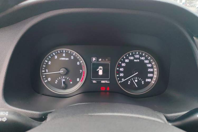 Used Hyundai Tucson 2015 1.6T Dual-Clutch Two-Wheel-Drive Smart Model Instrument Cluster