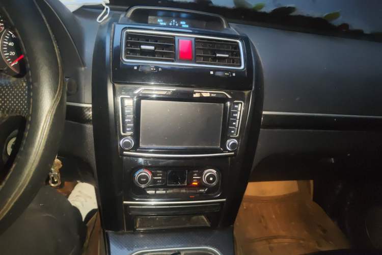 Used Haval H5 Classic 2015 2.0L Manual Two-Wheel Drive Entry-Level Trim