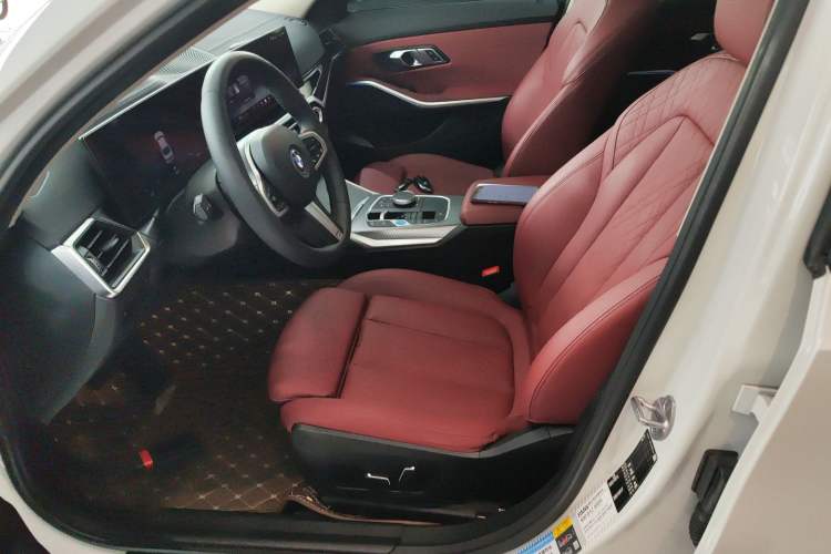 Used BMW i3 2023 eDrive 40 L Midnight Edition
