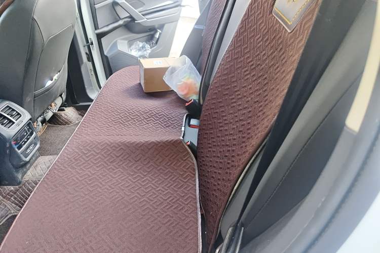 Used Volkswagen Tayron 2021 330TSI Two-Wheel Drive Luxury Smart Connectivity Version Left Rear Seat