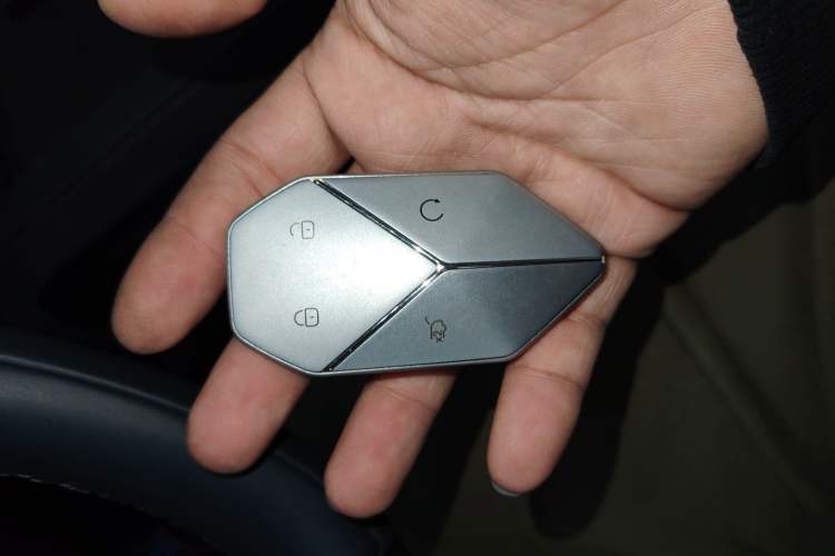 Used Formula Leopard 5 2023 Cloud Ride Flagship Edition
