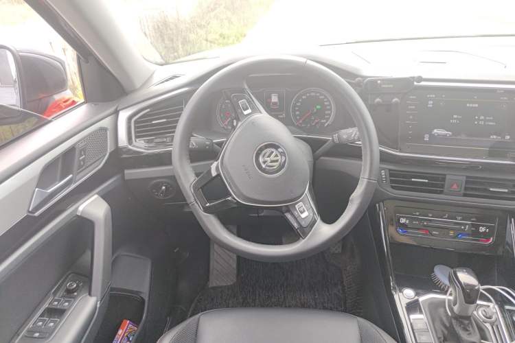 Used Volkswagen Tayron 2020 330TSI Two-Wheel Drive Luxury Smart Connectivity Version
