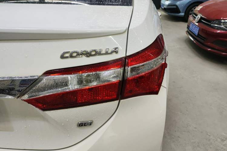 Used Toyota Corolla 2014 1.6L CVT GL-i Right Rear Taillight