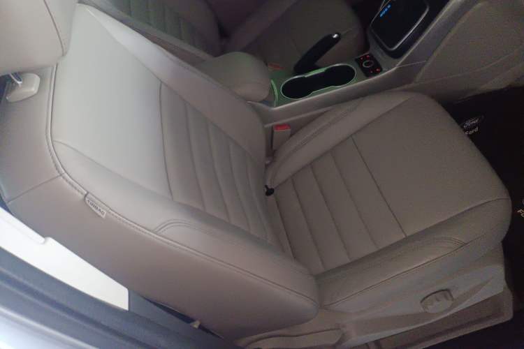 Used Ford Kuga 2013 1.6L GTDi 4x4 Elite Model
