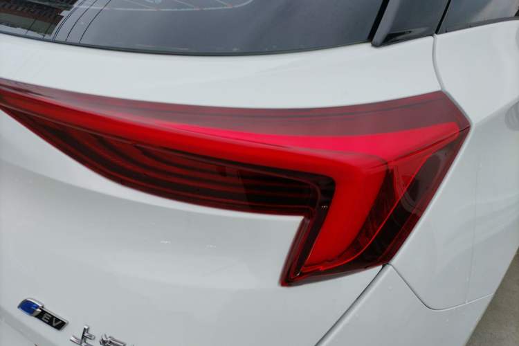 Used Buick Velite 6 2023 430km Range Commuter Version
