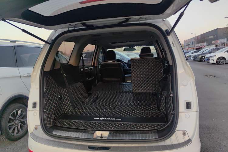 Used Baojun 730 2019 1.5T CVT Flagship Model 7 Seats China VI Emission Standard
