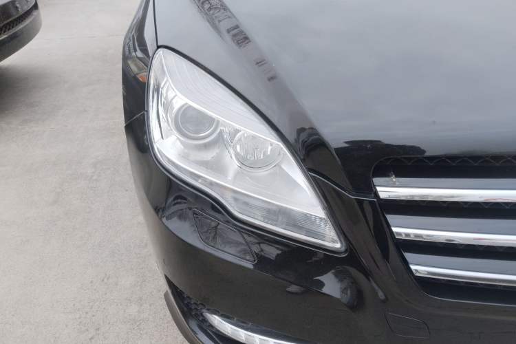 Used Mercedes-Benz R-Class 2010 R 350 L 4MATIC