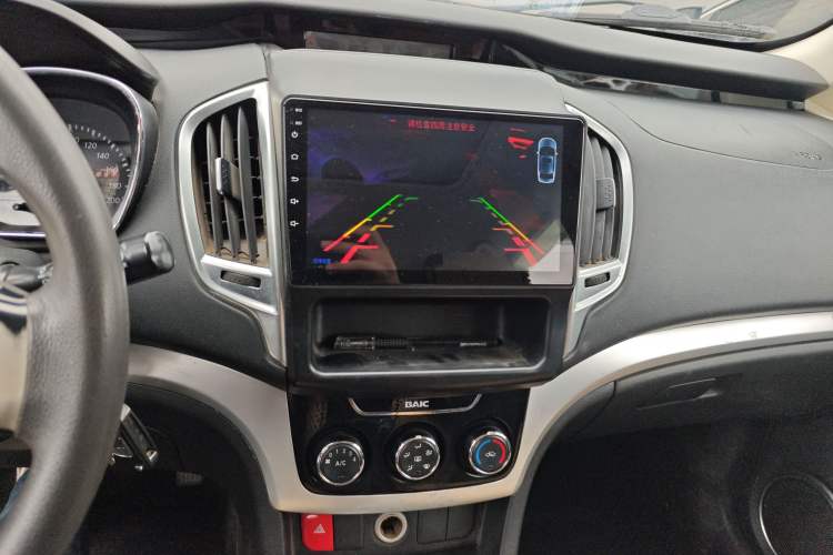 Used HYOSOW H3 2015 1.5L manual Comfort trim level
