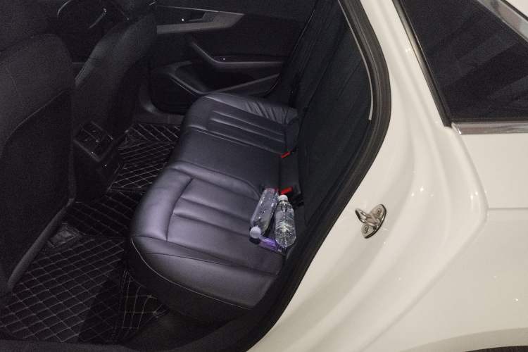 Used Audi A4L 2019 40 TFSI Ambition Version China V
