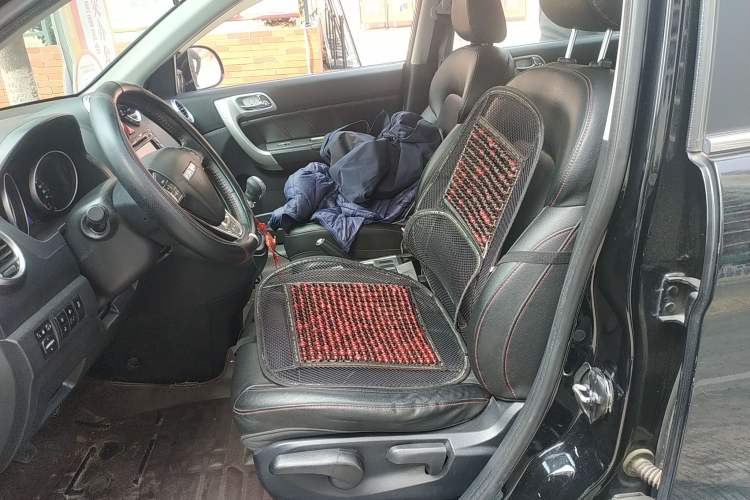 Used Haval H6 2015 Upgraded Model 1.5T Manual Two-Wheel Drive Elite Version