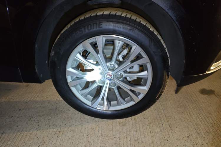 Used Buick Envision 2022 Encore Plus 652T Five-Seat Luxury Model