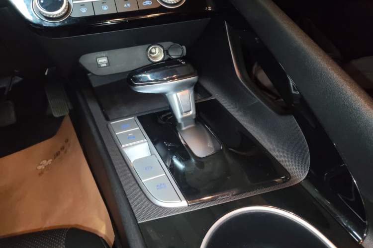 Used Hyundai Elantra 2021 1.5L CVT GLX Elite Edition
