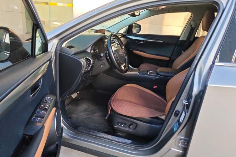 Used Lexus NX 2020 200 All-Wheel Drive Fēngshàng Version China VI Standard Driver Seat