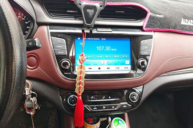 Used CHANGAN Lingxuan 2017 1.6L Manual Happiness Edition Audio And AC Panel