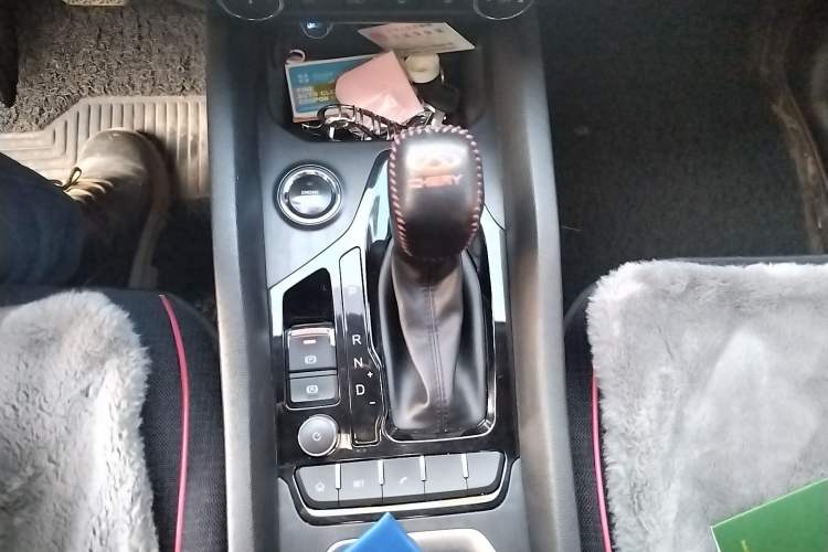 Used Chery Tiggo 5x 2019 HERO 1.5L CVT Luxury Edition Gear Lever