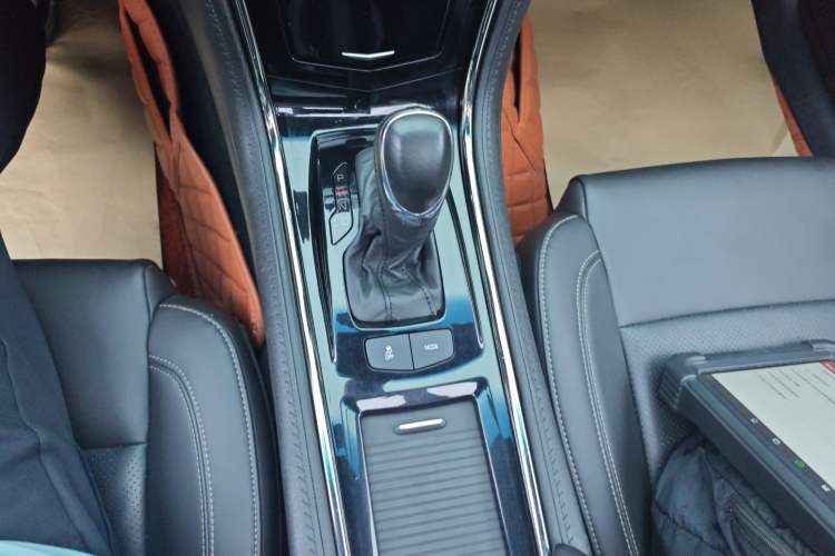 Used Cadillac ATS-L 2014 25T Fashion Edition Gear Lever