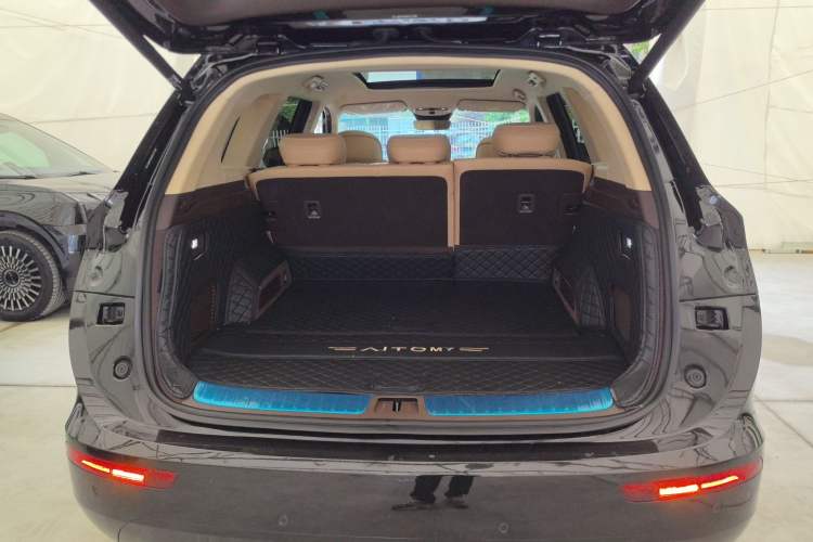 Used Hima AITO M7 2024 1.5T Rear-Drive Plus Version 5 Seats Trunk