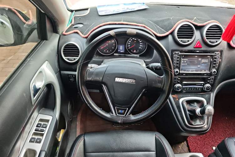 Used Haval H6 2016 Upgraded Model 1.5T Manual Two-Wheel Drive Urban Version

