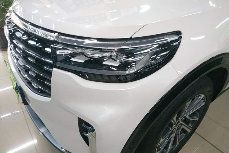 Used Ford Explorer 2025 2.3T EcoBoost Four-Wheel Drive Trail Edition 5 Seats