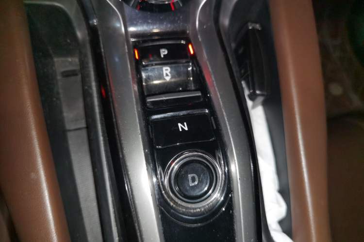 Used Acura CDX 2016 1.5T Two-Wheel Drive Deluxe Edition