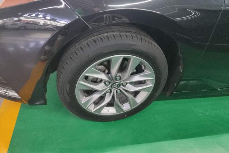 Used Toyota Avalon 2019 2.0L Ambition Edition China VI