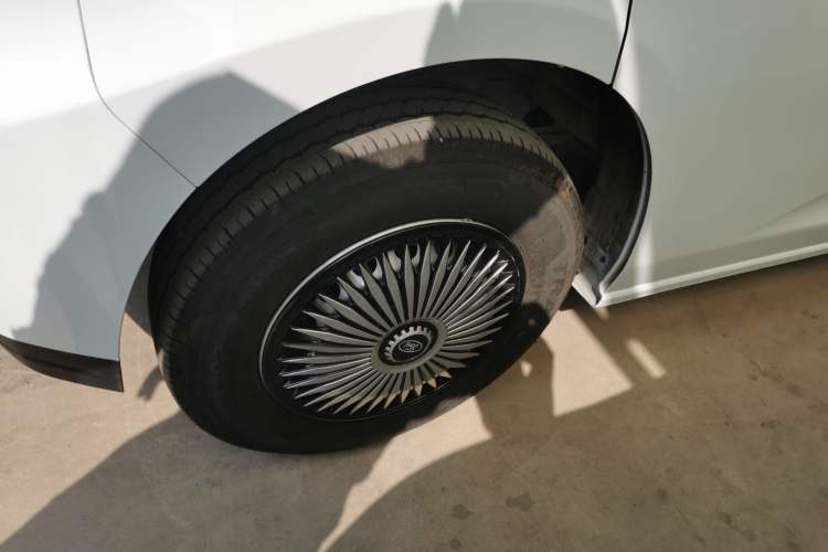 Used JMC E Fushun 2025 Model, Open Window Version, 41.86 kWh, Short Axle, Low-roof