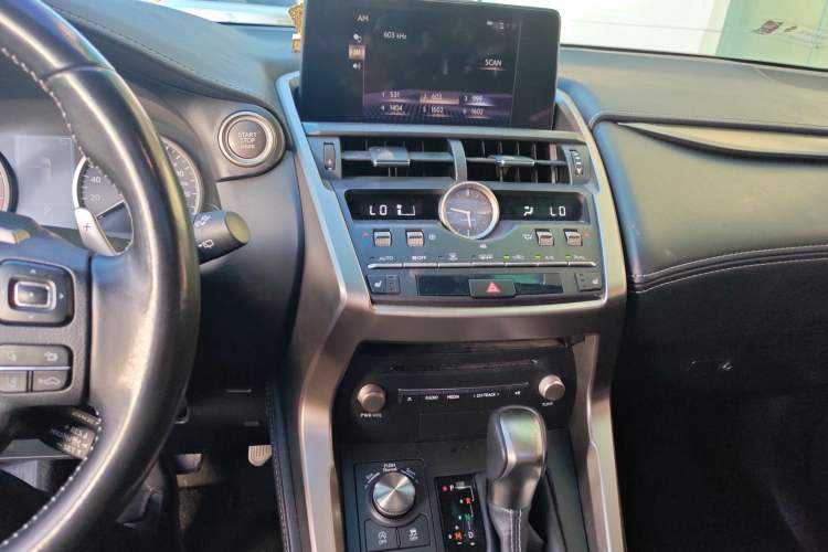 Used Lexus NX 2020 200 All-Wheel Drive Fēngshàng Version China VI Standard Audio And AC Panel