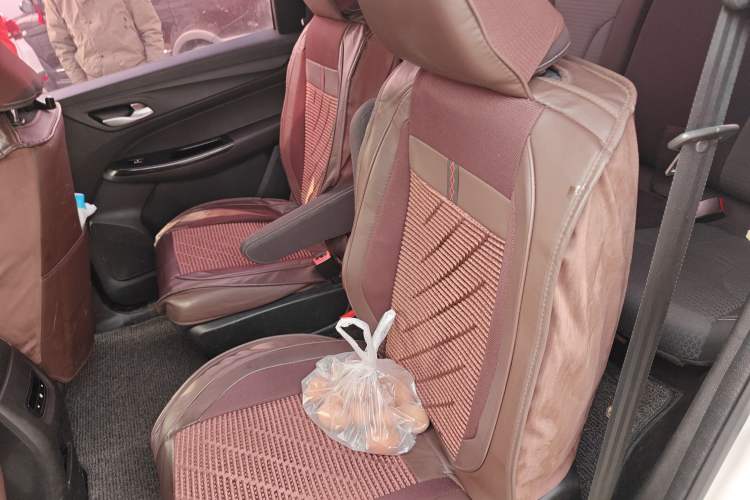 Used Baojun 730 2019 1.5T Manual Fashion Model 7-seater China VI