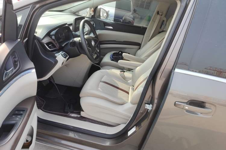 Used Buick GL8 2023 Land Executive Class Smart Enjoyment Model