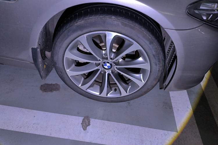 Used BMW 5 Series 2017 525Li Leading Model Right Front Wheel Hub