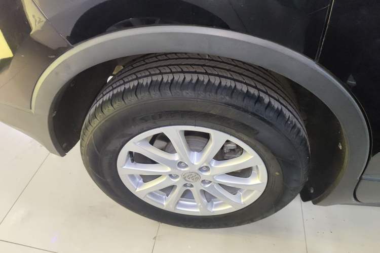 Used Buick Envision 2017 20T Two-Wheel Drive Leading Version Right Rear Wheel Hub