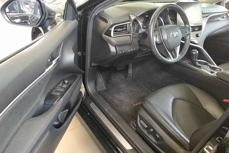 Used Toyota Camry 2021 2.0G Luxury Edition