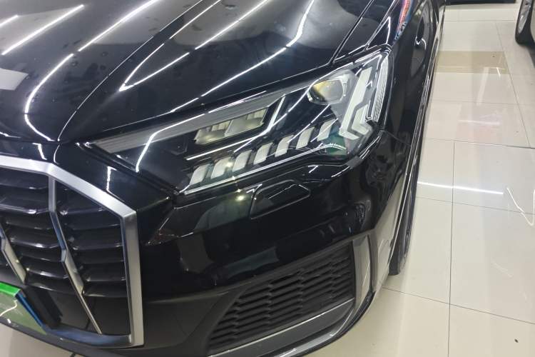 Used Audi Q7 2023 55 TFSI quattro S line Sport Edition Left Front Headlight