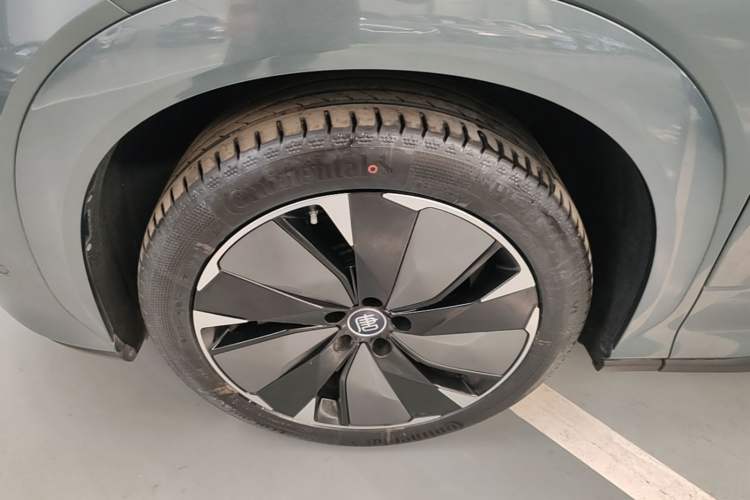 Used BYD Tang L 2025 DM 175KM Drone Player Edition