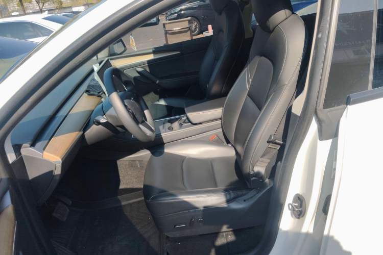 Used Tesla Model Y 2021 Standard Range Rear-Wheel Drive Version