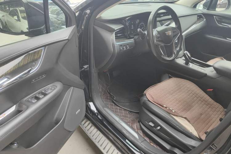 Used Cadillac XT5 2018 25T Luxury Model
